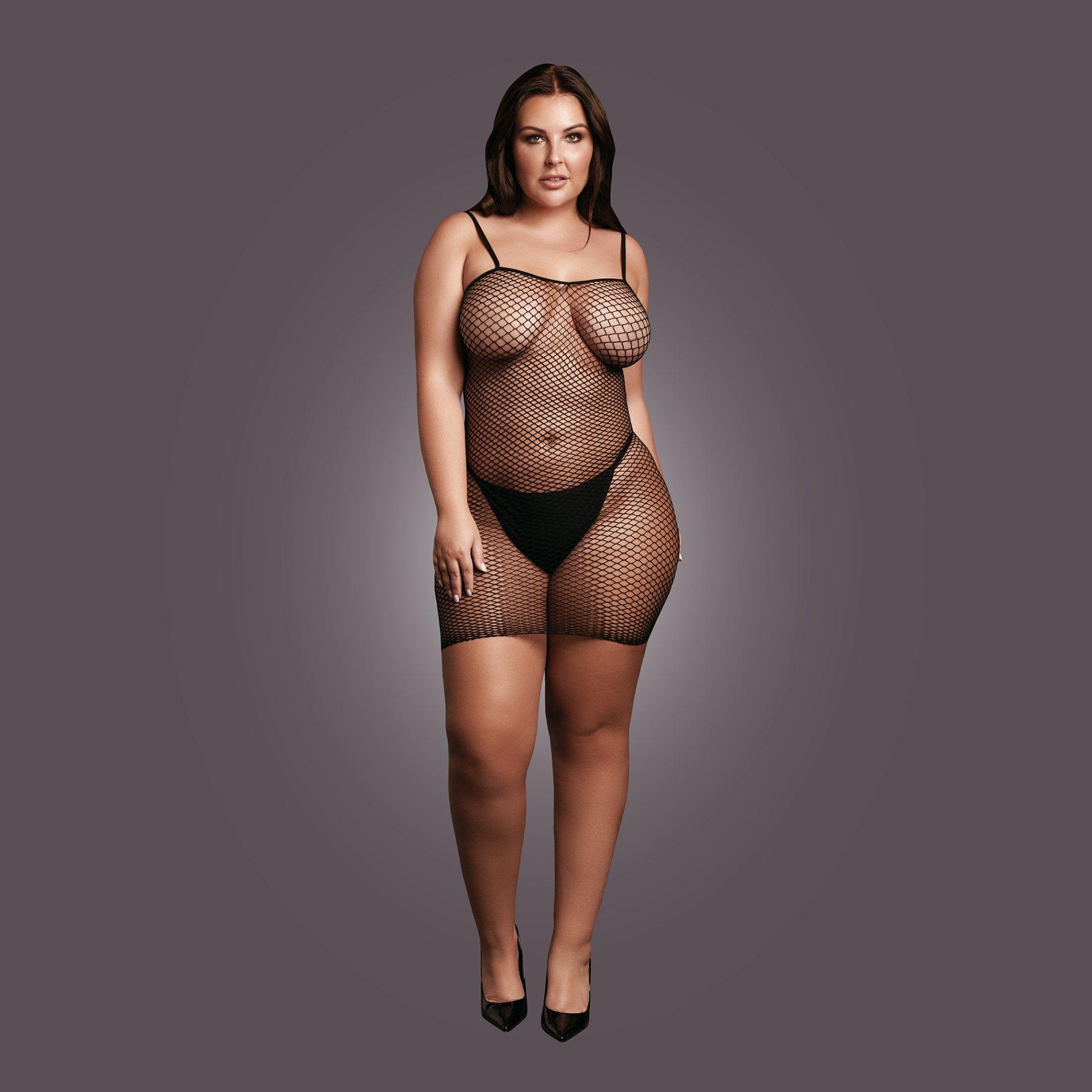 short dress with fishnet structure and spaghetti straps