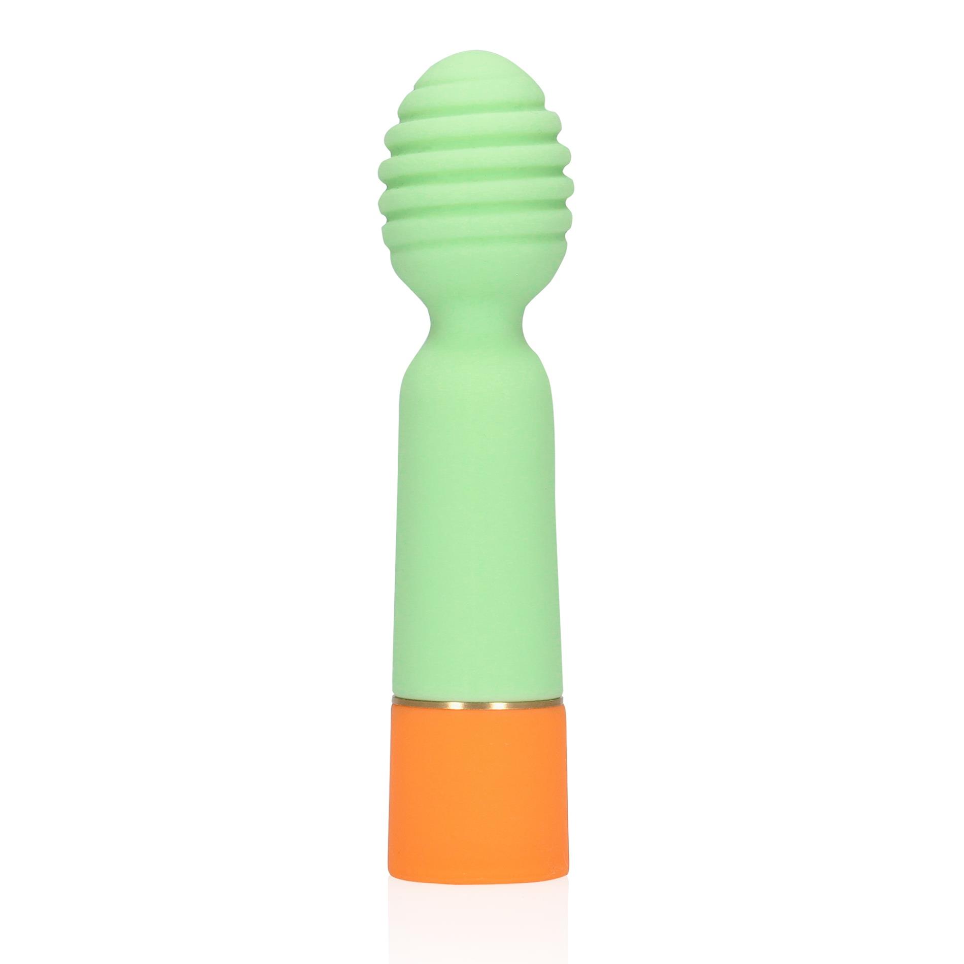 ribbed mini vibrator with usb charger