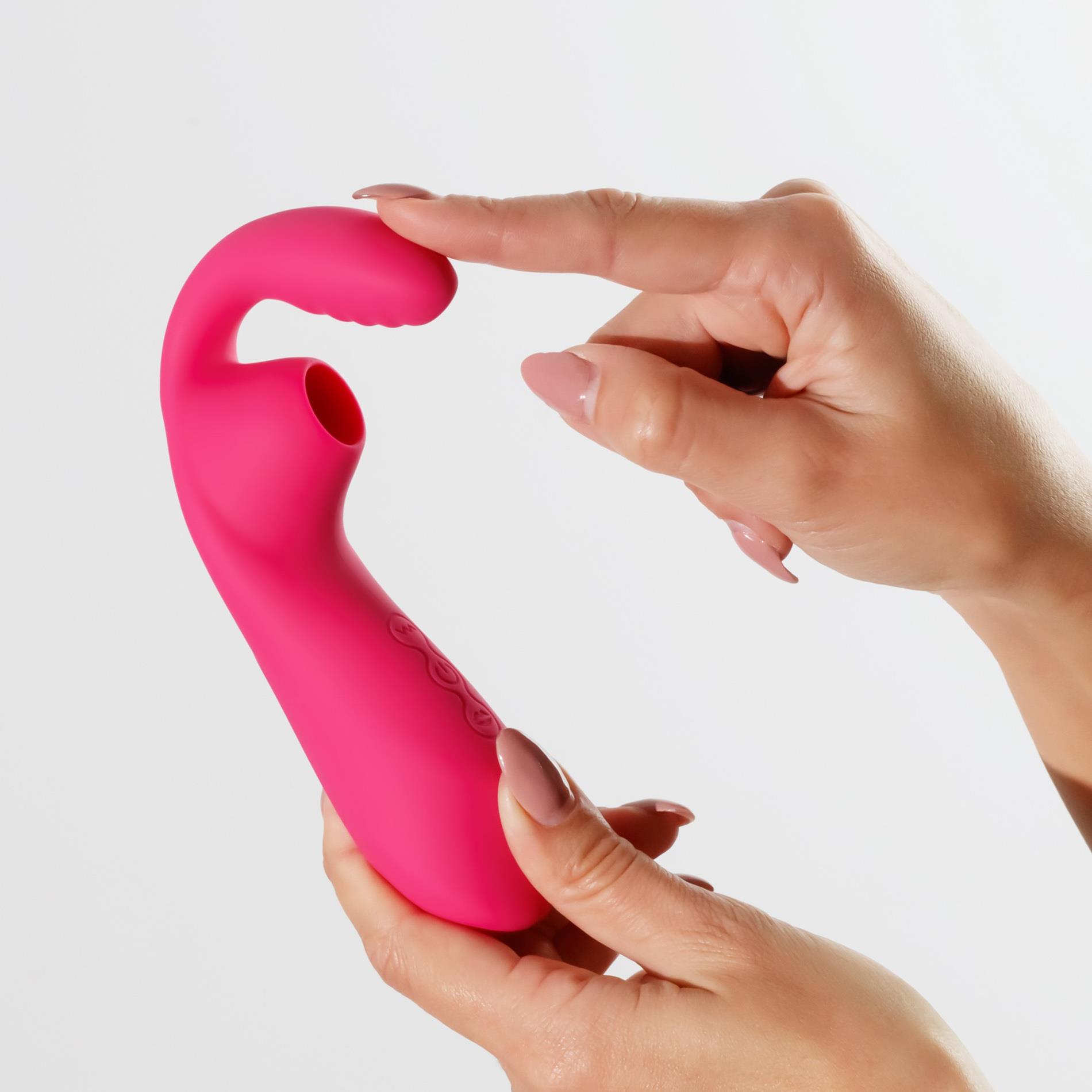 Crushious Cyrano Clitoral Recargeable Stimulator