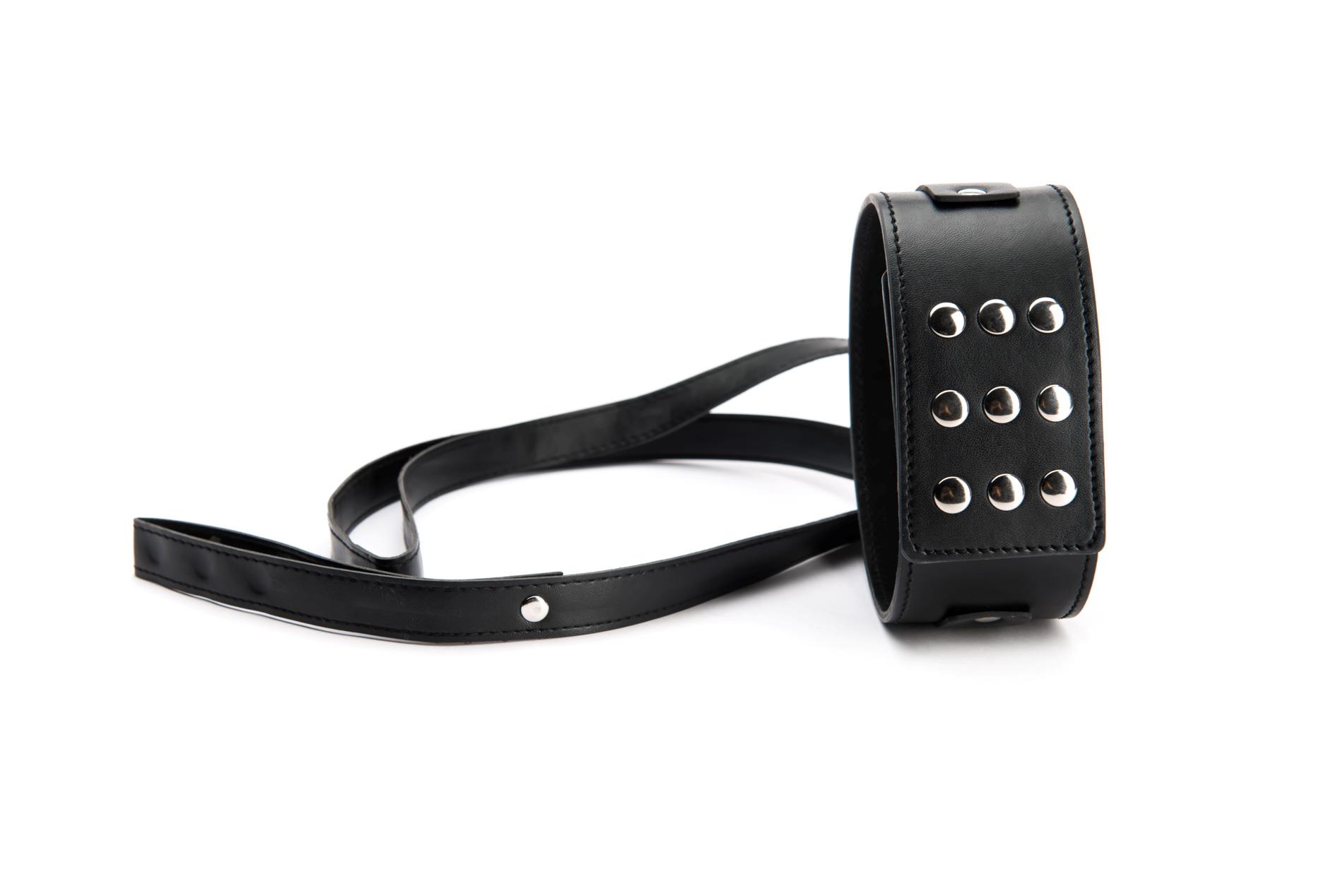 Black Collar With Leash