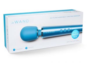 LE WAND PETITE RECHARGEABLE VIBRATING MASSAGER BLUE