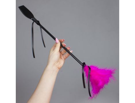 Bicz piórkowy z szpicrutą Secret Play fuksjowy 48 cm - 4